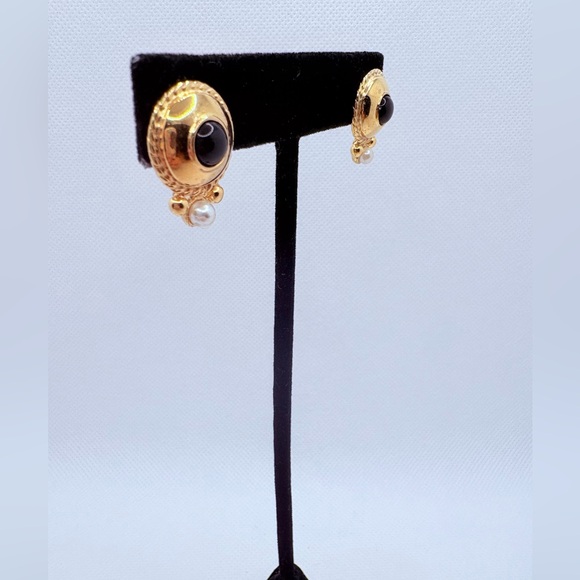 Vintage Liz Claiborne Stud Earrings Goldtone Round Rope Black & Faux Pearl 1.75” - Picture 4 of 6